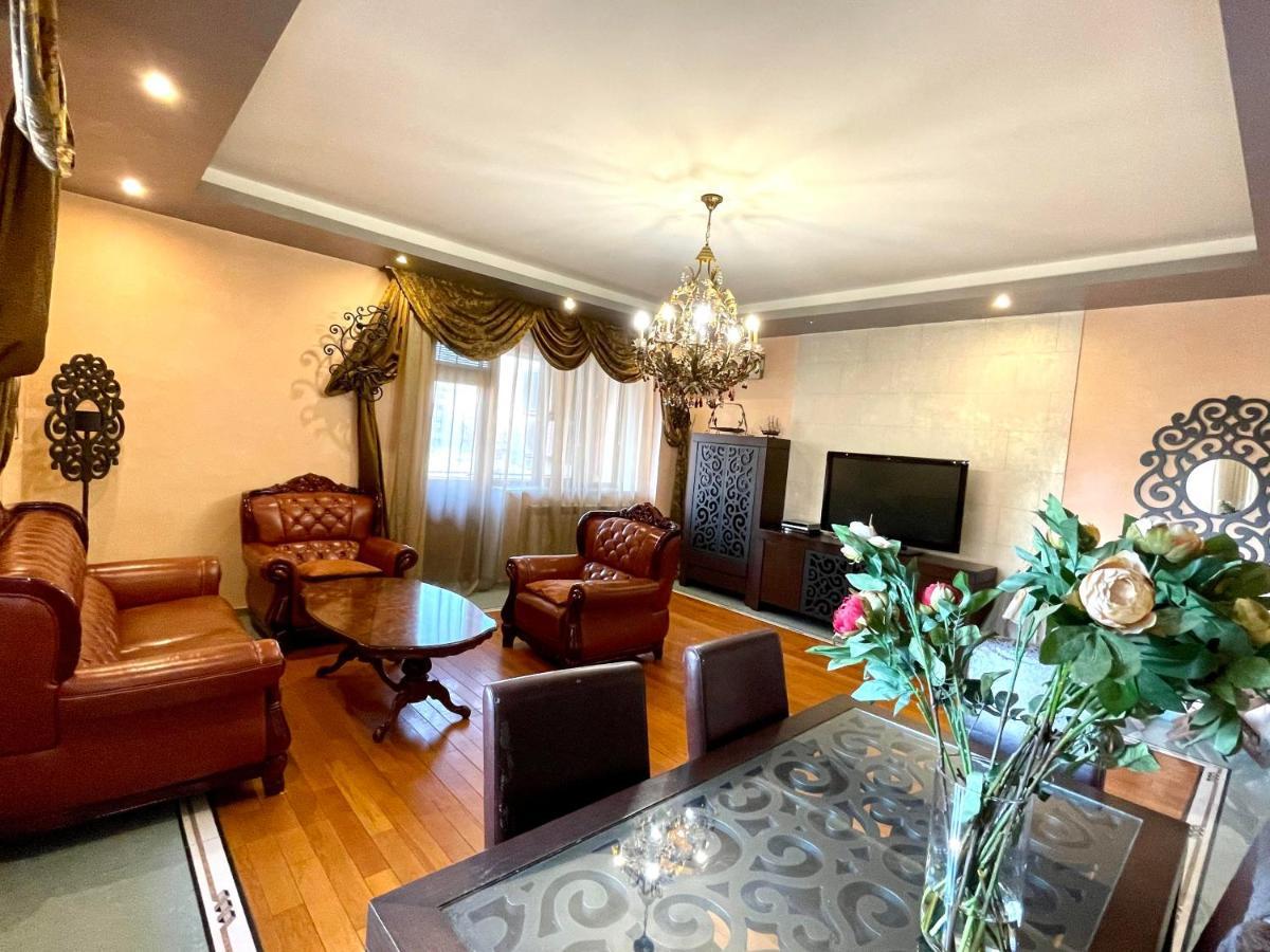 Apartments Emili Γιερεβάν Εξωτερικό φωτογραφία