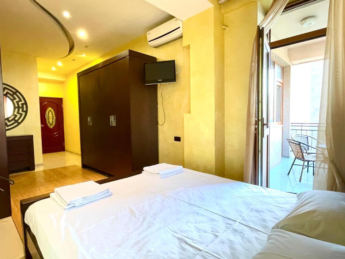 Apartments Emili Γιερεβάν Εξωτερικό φωτογραφία