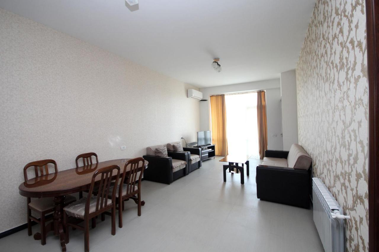 Apartments Emili Γιερεβάν Εξωτερικό φωτογραφία