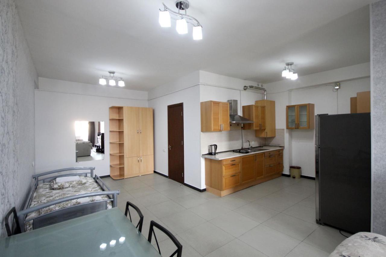 Apartments Emili Γιερεβάν Εξωτερικό φωτογραφία