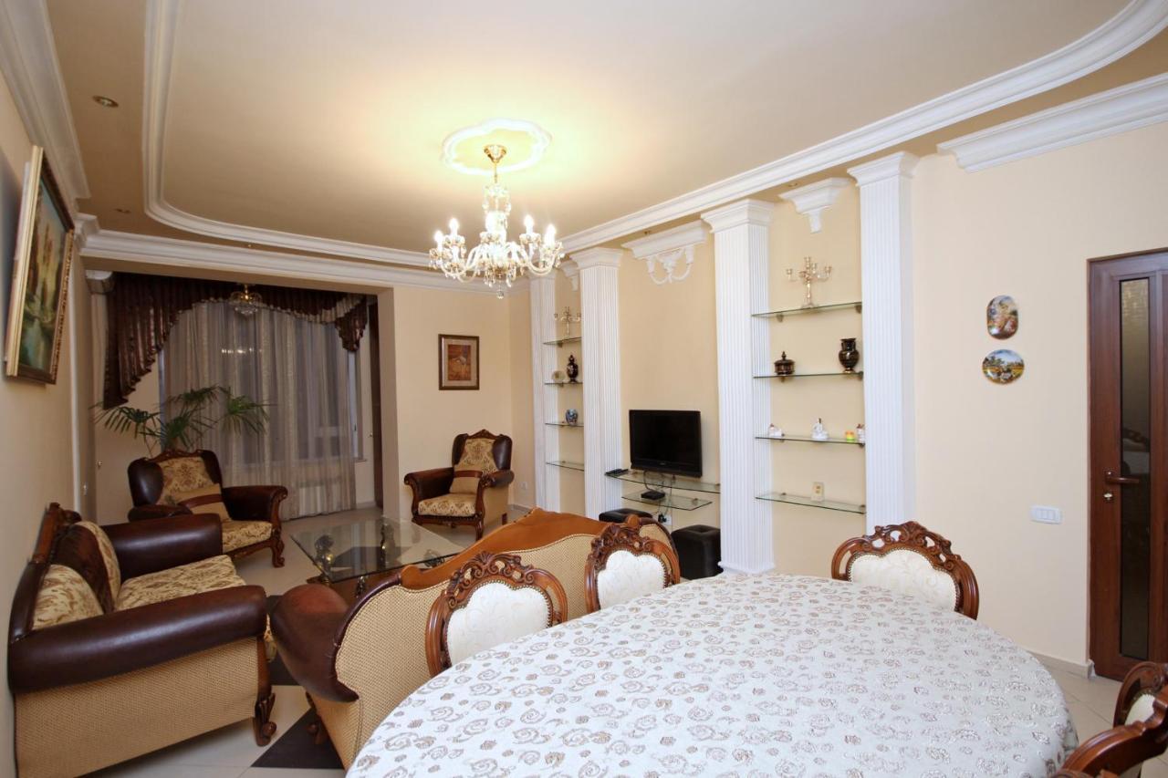Apartments Emili Γιερεβάν Εξωτερικό φωτογραφία