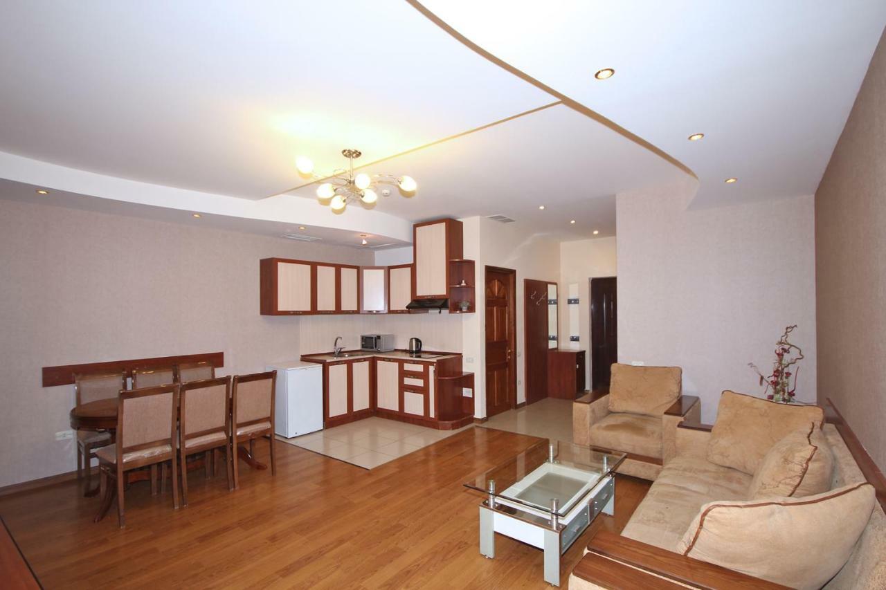 Apartments Emili Γιερεβάν Εξωτερικό φωτογραφία